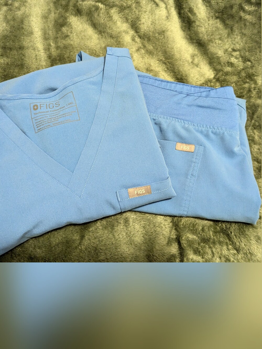 Figs SET - XXL V Neck Single Pocket + XXL Zamora Joggers